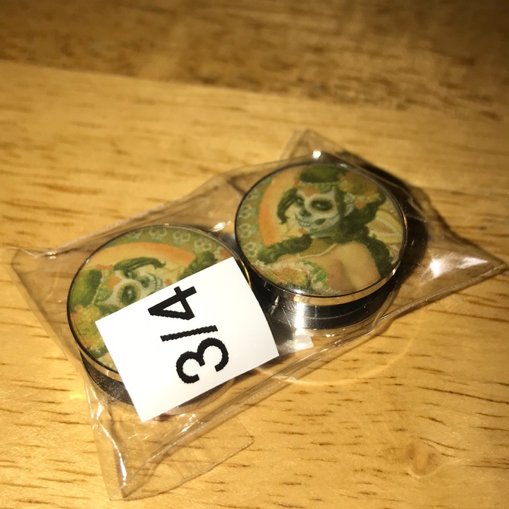 Skull Girl Plugs